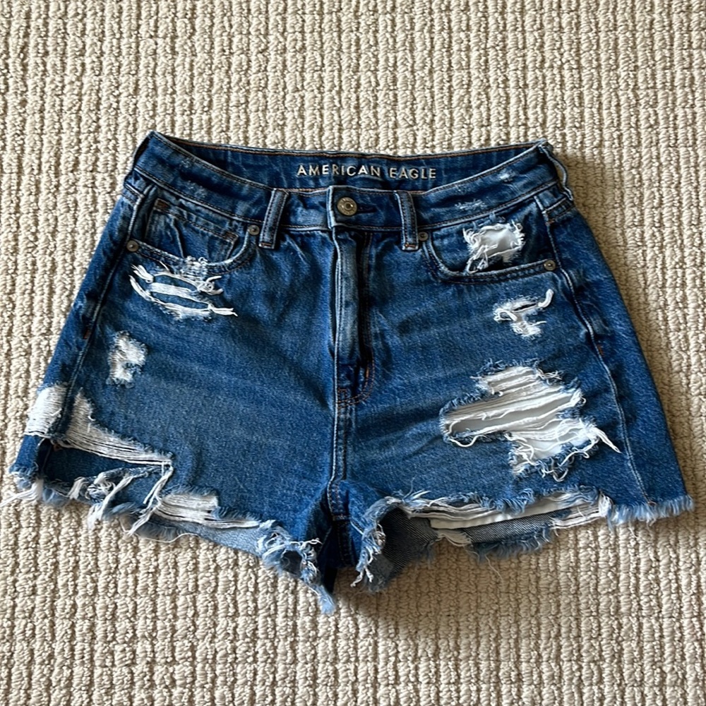 American Eagle Denim “Mom Short”